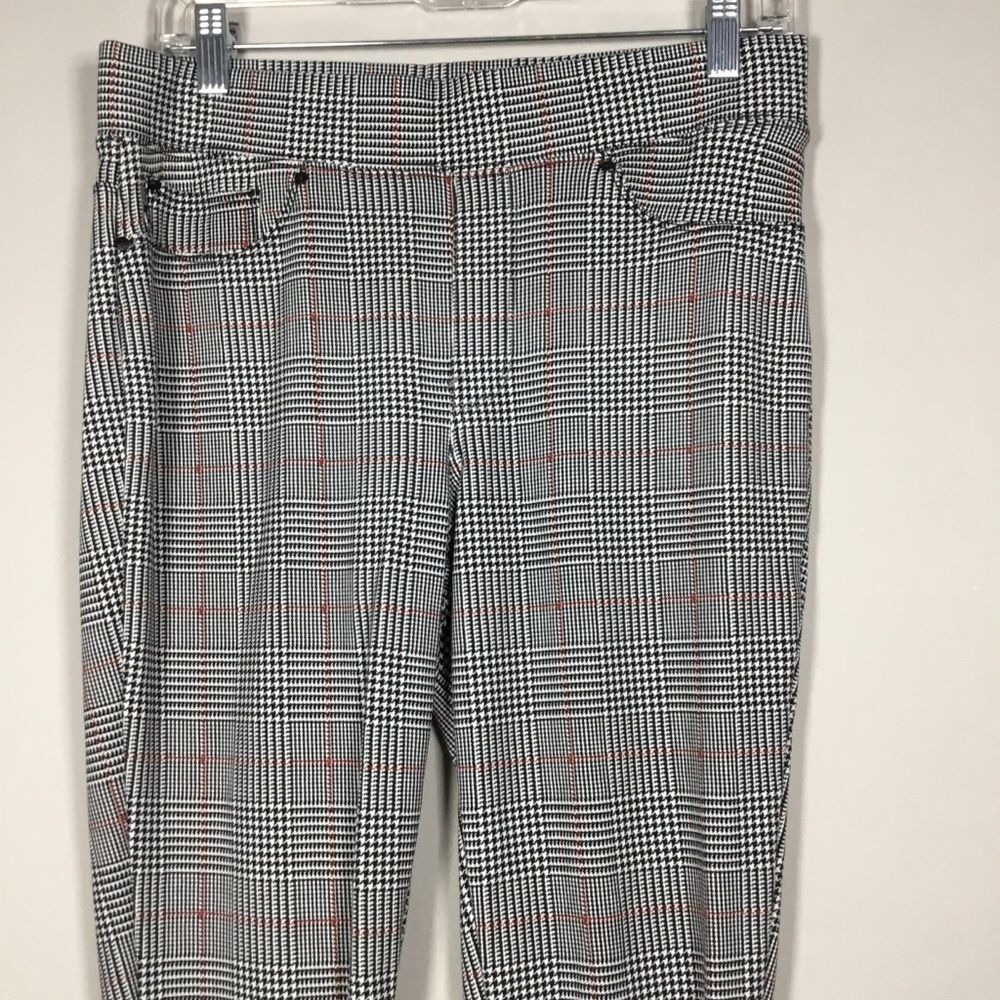 Plaid and houndstooth white black and red pull on leggings with pockets size M - Picture 2 of 7